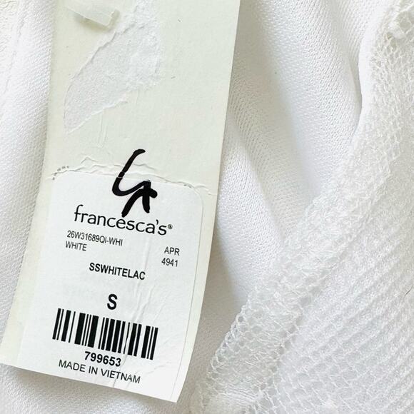 Trixxi Romper White Lace V-Neck Short Sleeve Lined Romper Size Small NEW - Picture 2 of 12